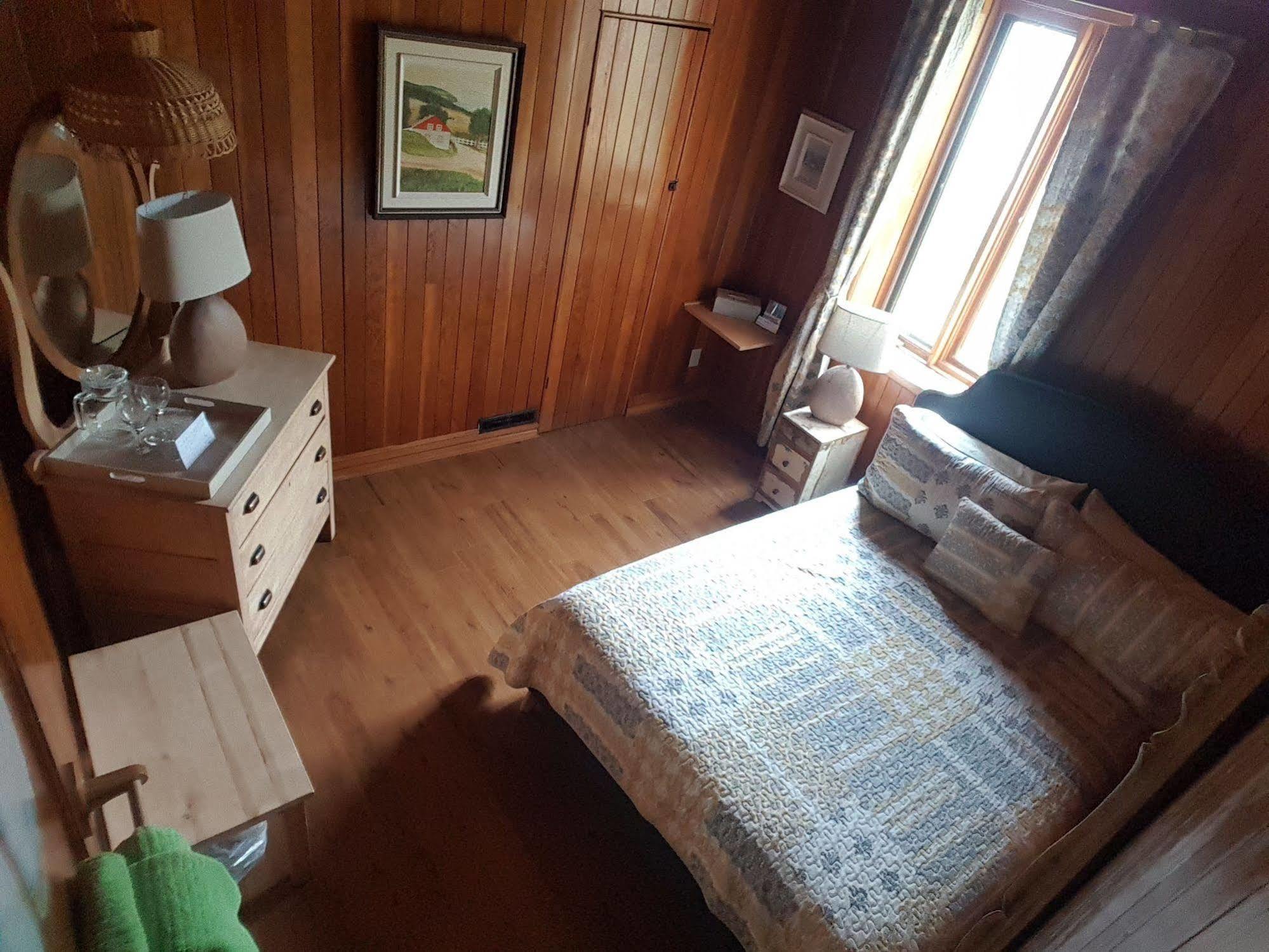 Gite Au Vieux Pommier Tadoussac Exteriör bild