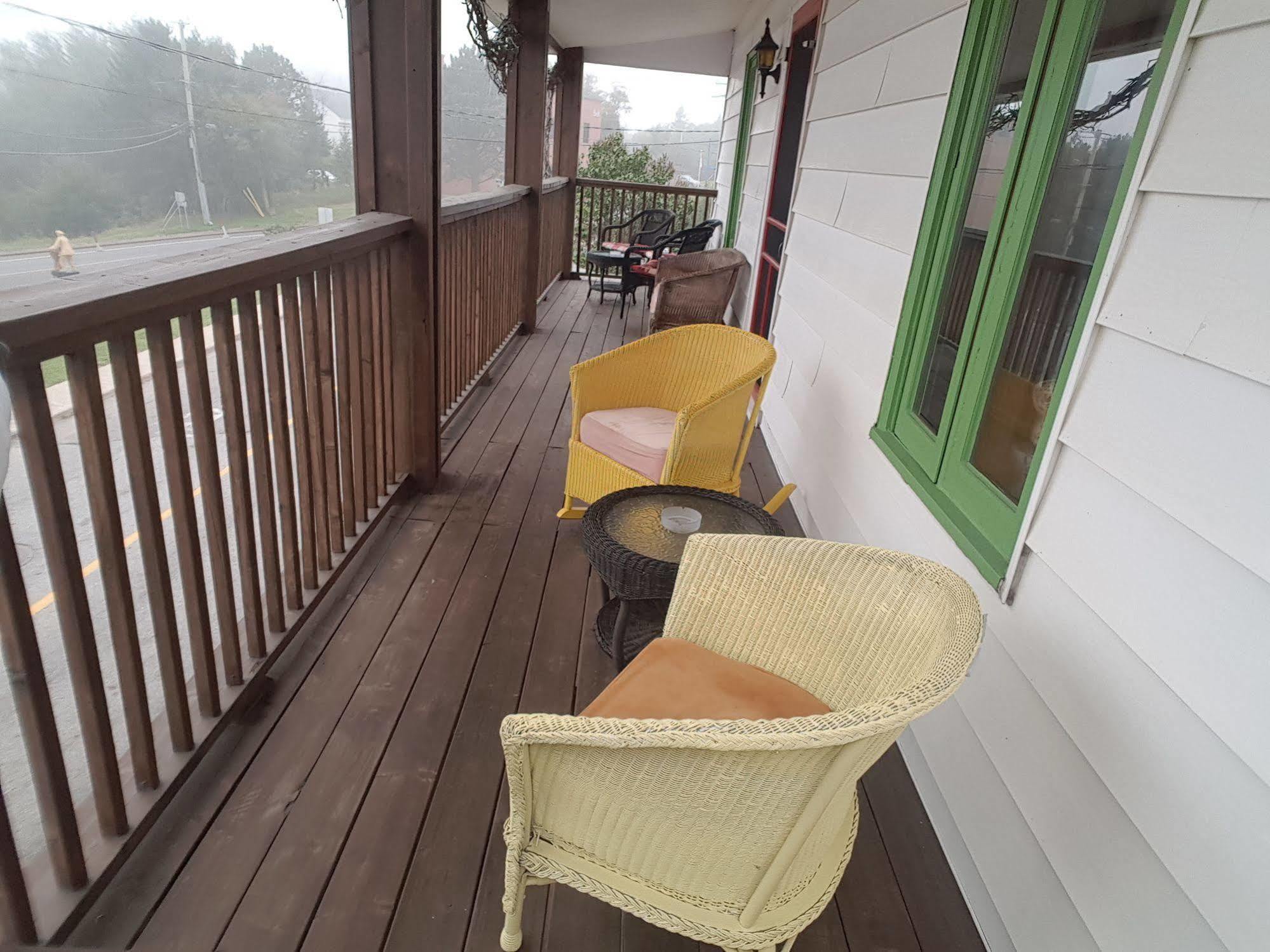 Gite Au Vieux Pommier Tadoussac Exteriör bild